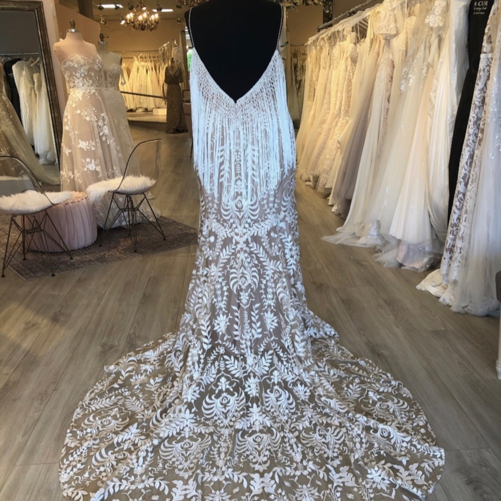 Willoughby by Watters Dakota Wedding Dress Size 8